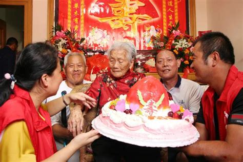 70歲生日習俗|按照傳統多少歲該做壽，都有什麼講究？家有老人不妨。